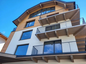 Apartment Top 6 See