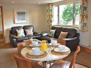 Ivyleaf Combe Lodges