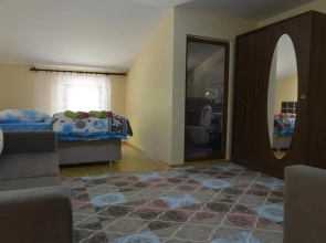 Cam Hotel & Restaurant 2