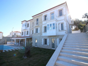 Peremere Alacati Hotel