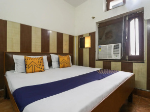 SPOT ON 74723 Inderpuri Guest House