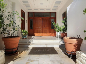 Royal Riviera Residence