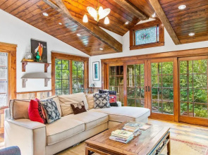 Ajax Manor by Rove Travel 5BR Historic Home
