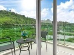 Курортный отель Fishermen's Harbour Urban Resort