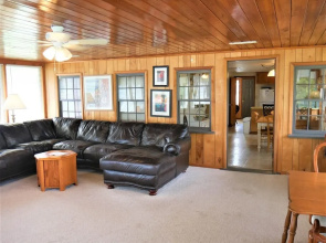 Queen Bee - 2 Br Home