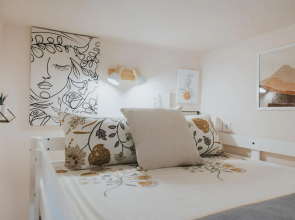 Bohemian Loft With View!