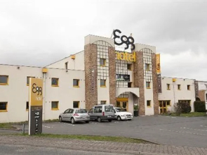 Egg Hotel Goussainville