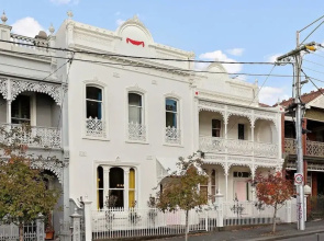 Fitzroy Private Rooms @ 132 Nicholson Homestay