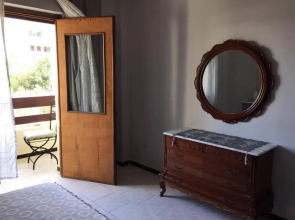 Well located apartment 2min away from the beach!!