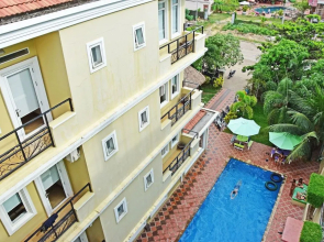 Mad Monkey Hostel Kampot