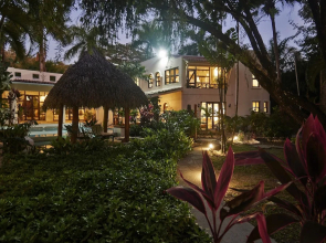 Paradise Beach Lodge