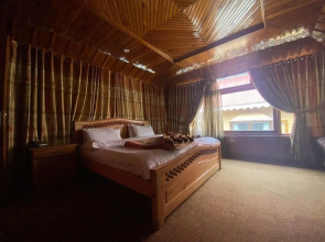 Pine Park Lake Luxury Resort Naran