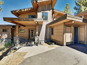Spacious W/ Chefs Kitchen & 3-car Garage 4 Bedroom Home