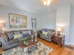 3BR Of Downtown King Bed, Dining, Has It All!