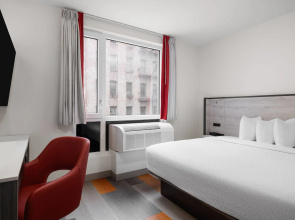 Ramada By Wyndham Brooklyn Near Flatbush
