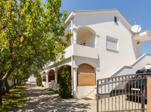 Apartment Tino Zadar/Sukošan