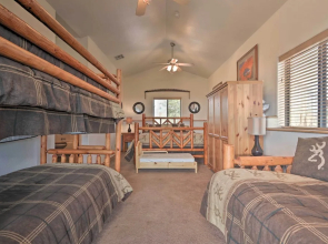 Overgaard Cabin w/ Pool Table & Incredible View