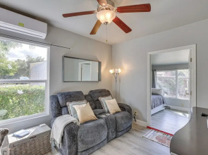 2 Mi to Dtwn Atascadero! Cozy Cottage w/ Yard