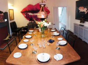 The Table House Close to Town & Beach Free parking