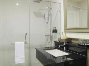 The Raya Surawong Bangkok