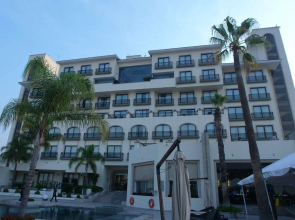 HS HOTSSON Hotel Leon
