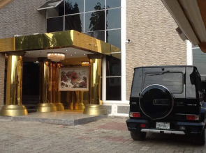E-Suite Hotel