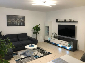 Ferienwohnung Holiday Home mit Netflix