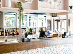 Avoca Beach Hotel