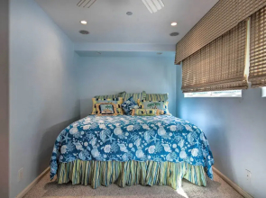 Catalina Island Home: Walk to Main Street Beach!