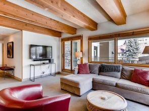 Recently Updated Plaza  2 Bedroom Condo - No Cleaning Fee! by RedAwning