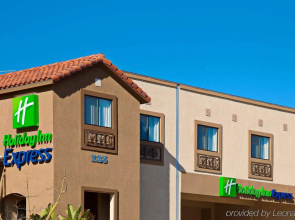 Holiday Inn Express Hotel & Suites Hermosa Beach by IHG