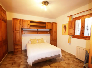 Private & Luxurious Villa With Pool - Lots of Space & Short Walk to the Sea