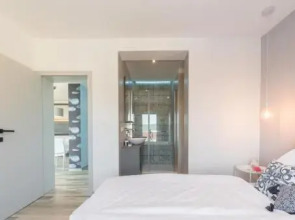 Five Bedroom Holiday Home In Kornic