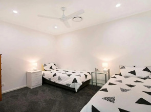 Depper St Beautifully Renovated Beach House