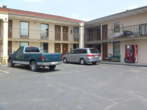 Parkway Inn