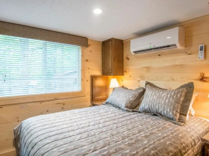 Williamsburg Camping Resort One Bedroom Loft Cabin 4