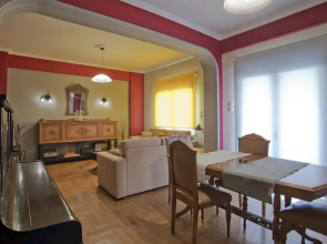 Baroness Apartment in Piraeus