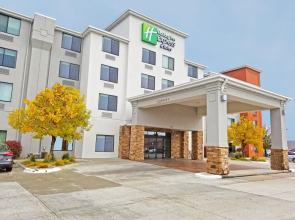 Holiday Inn Express & Suites Norfolk by IHG
