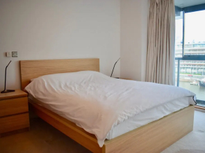 3 Bed Room Flat In Grand Canal With River Views