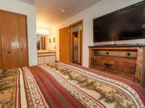 Cinnamon Ridge #113 Building C by Summit County Mountain Retreats