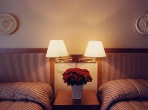 Clarion Hotel & Suites Downtown