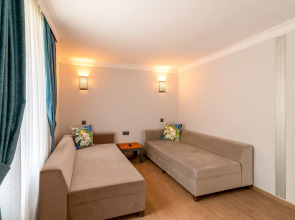 Gravel Hotels Select