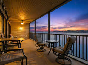 Lakeview Condo at The Falls w/ Wraparound Screened Porch, 2 PWC Slips & Pools at 2 MM