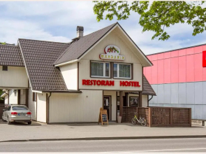 Mandarin Restoran & Hostel