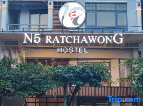 N5 Ratchawong Hostel