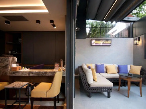 Seraglio Hotel & Suites