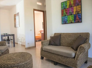 Spacious Aparyment in Campofelice di Roccella with Pool