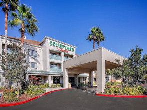 Courtyard Oakland Airport