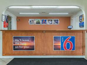 Motel 6 Lake Charles, LA