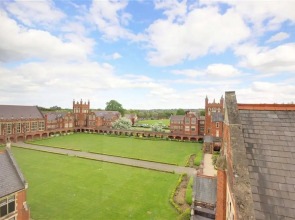 Luxury Apartment 20 min. from London